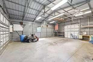 18805 Kelly Rd, Spring Hill, FL 34610 - Photo 35