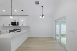 2851 Butterfly Landing Dr, Land O Lakes, FL 34638 - Photo 11