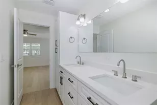 2851 Butterfly Landing Dr, Land O Lakes, FL 34638 - Photo 19