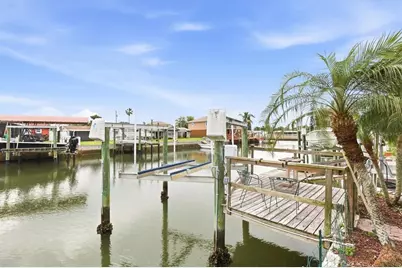 13538 Leslie Drive, Hudson, FL 34667 - Photo 7