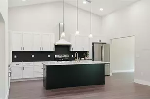 34121 August Ave, Webster, FL 33597 - Photo 17