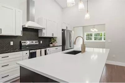 34121 August Avenue, Webster, FL 33597 - Photo 11