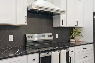 34121 August Avenue, Webster, FL 33597 - Photo 17