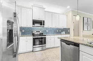 30959 Parrot Reef Ct, Wesley Chapel, FL 33545 - Photo 11