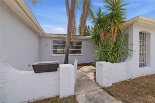 9720 Rainbow Ln, Port Richey, FL 34668 - Photo 5