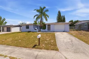 9720 Rainbow Ln, Port Richey, FL 34668 - Photo 3