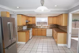 9939 Woodridge Ct, Port Richey, FL 34668 - Photo 11