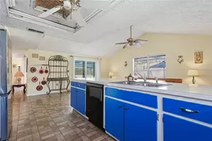 9135 Farmington Ln, Port Richey, FL 34668 - Photo 19