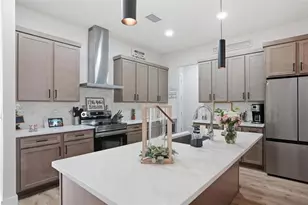 9013 Mississippi Run, Weeki Wachee, FL 34613 - Photo 7