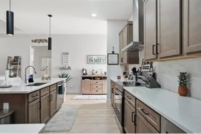 9013 Mississippi Run, Weeki Wachee, FL 34613 - Photo 11