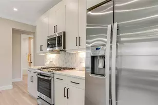 1281 Jackson Hole Ct, Deland, FL 32724 - Photo 9