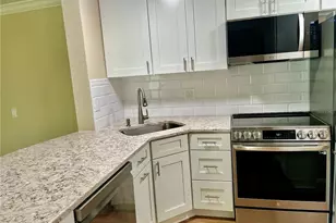 1423 Pine Glen Ln, Tarpon Springs, FL 34688 - Photo 5