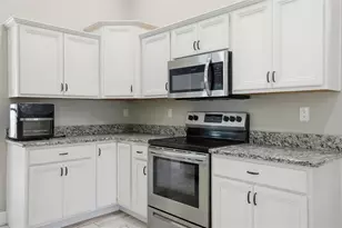 4128 Everett Ave, Spring Hill, FL 34609 - Photo 9
