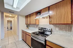 16026 Surrey Dr, Hudson, FL 34667 - Photo 23