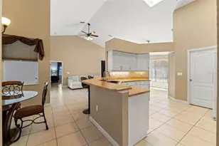 8227 Galgano Ln, Spring Hill, FL 34606 - Photo 15