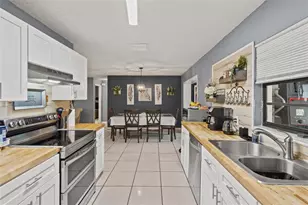 12989 Linden Dr, Spring Hill, FL 34609 - Photo 11