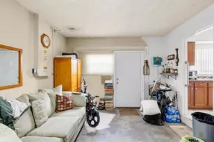 1810 Green Ridge Rd, Tampa, FL 33619 - Photo 9