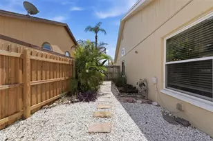 11421 Glenmont Dr, Tampa, FL 33635 - Photo 41