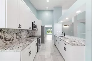 11421 Glenmont Dr, Tampa, FL 33635 - Photo 11