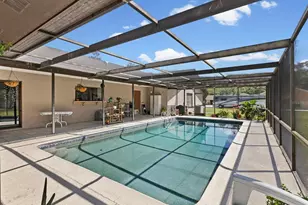 10700 Luscombe Ct, New Port Richey, FL 34654 - Photo 3