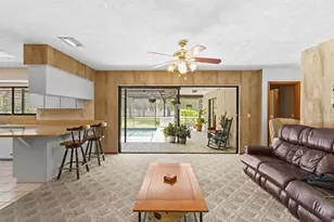 10700 Luscombe Ct, New Port Richey, FL 34654 - Photo 11