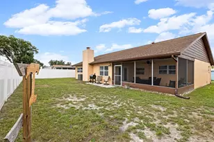 4242 Riverwood Dr, New Port Richey, FL 34653 - Photo 31
