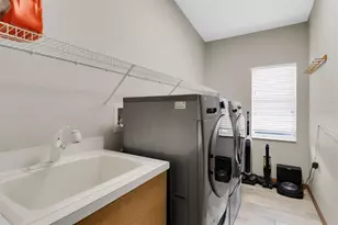 1050 Maravista Dr, Trinity, FL 34655 - Photo 27