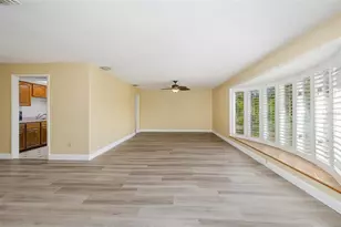 9947 Grove Dr, New Port Richey, FL 34654 - Photo 5