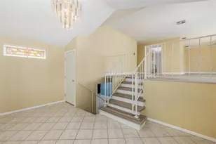 9947 Grove Dr, New Port Richey, FL 34654 - Photo 3