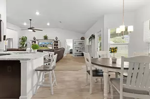 11042 Heth Ct, Weeki Wachee, FL 34613 - Photo 23