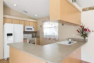 13039 Kittiwake Rd, Weeki Wachee, FL 34614 - Photo 9