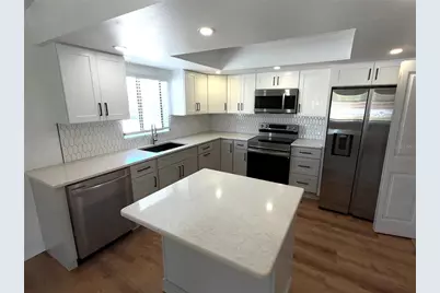 3500 Overlook Drive NE, Saint Petersburg, FL 33703 - Photo 7