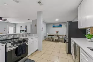 7705 Jackson Springs Rd, Tampa, FL 33615 - Photo 13