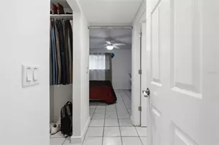 6340 Newtown Cir, Tampa, FL 33615 - Photo 21