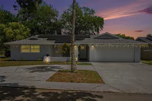 11828 Bingham Dr, Port Richey, FL 34668 - Photo 3