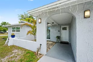 11828 Bingham Dr, Port Richey, FL 34668 - Photo 5