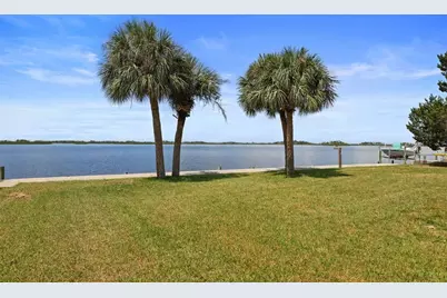 11930 W Bayshore Drive, Crystal River, FL 34429 - Photo 7