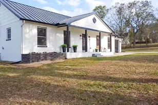 18406 Sand Pine Dr, Spring Hill, FL 34610 - Photo 3