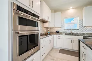 1365 Snell Isle Blvd NE, Saint Petersburg, FL 33704 - Photo 17