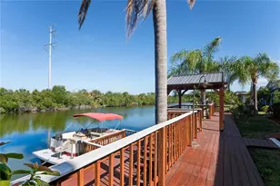 2529 San Luis Rd, Holiday, FL 34691 - Photo 9