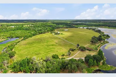 18610 Townsend House Road, Dade City, FL 33523 - Photo 1