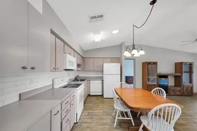 37730 Alissa Drive, Zephyrhills, FL 33542 - Photo 7