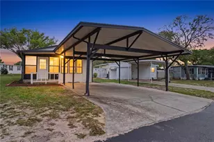 9569 Gray Fox Dr, Weeki Wachee, FL 34613 - Photo 1