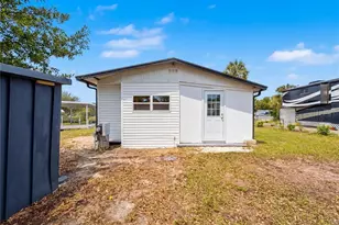 9569 Gray Fox Dr, Weeki Wachee, FL 34613 - Photo 23