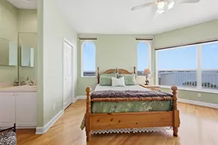 2017 Harbour Watch Cir, Tarpon Springs, FL 34689 - Photo 45