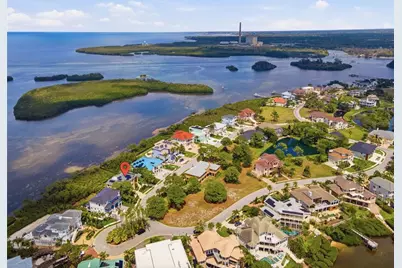 2017 Harbour Watch Circle, Tarpon Springs, FL 34689 - Photo 5