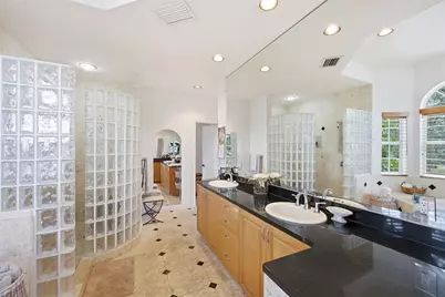 2017 Harbour Watch Circle, Tarpon Springs, FL 34689 - Photo 31