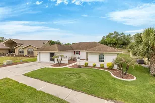 1213 Venetia Dr, Spring Hill, FL 34608 - Photo 7