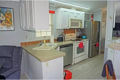 21183 Lazy Days Circle, Lutz, FL 33558 - Photo 13