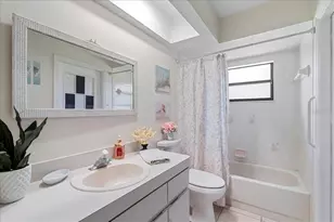 211 Forest Wood Ct, Spring Hill, FL 34609 - Photo 17